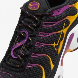 Кросівки бігові Nike Air Max Plus University Gold Viotech Purple