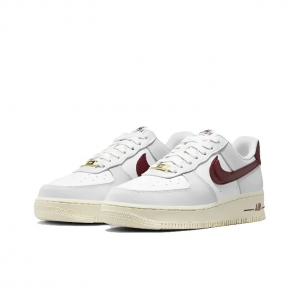 Кросівки Nike AIR FORCE 1 07 SE