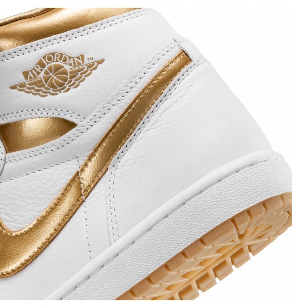 Женские кроссовки Air Jordan 1 Retro FD2596-107_image_4