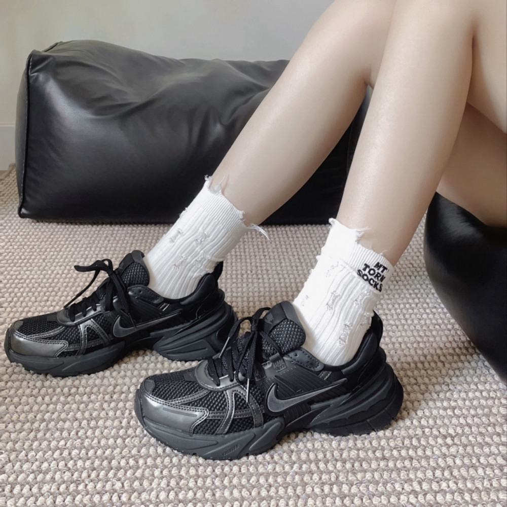 Женские кроссовки Nike W V2K Run FD0736-001_image_5