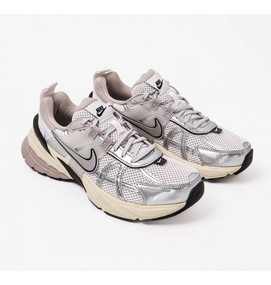 Чоловічі кросівки Nike V2K Run FD0736-001 FD0736-100_image_17