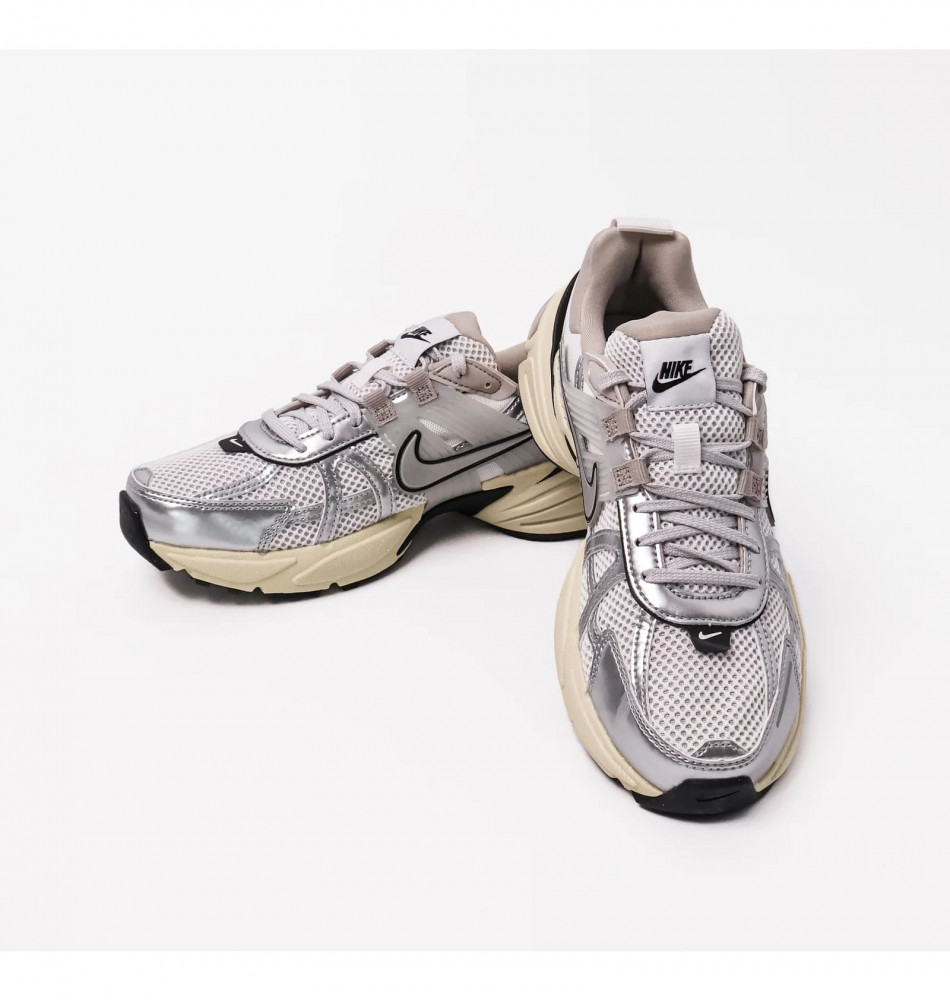 Чоловічі кросівки Nike V2K Run FD0736-001 FD0736-100_image_5