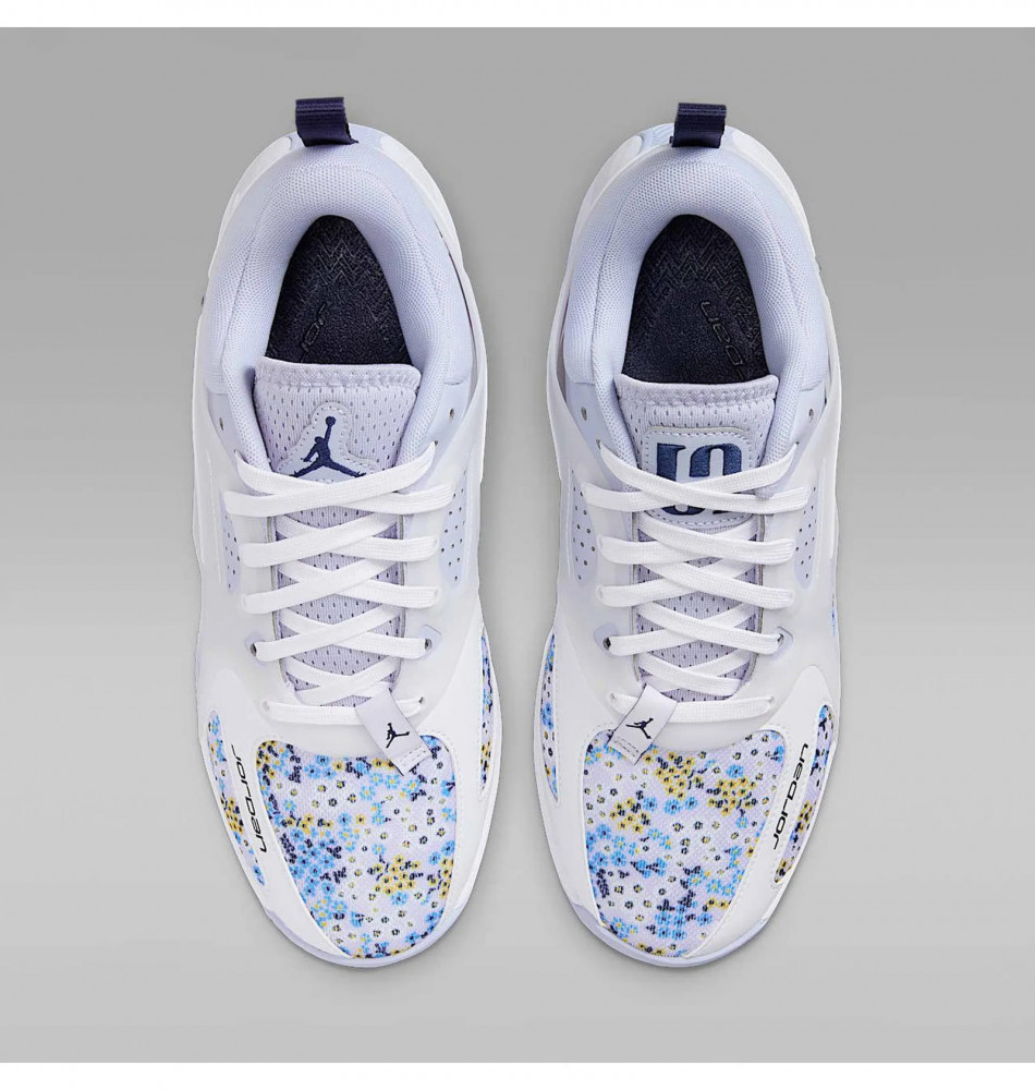 Кроссовки женские Air Jordan Heir FZ2471-004_image_3