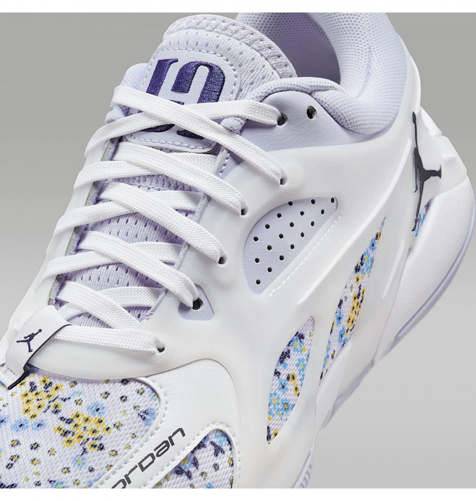 Кроссовки женские Air Jordan Heir FZ2471-004_image_6