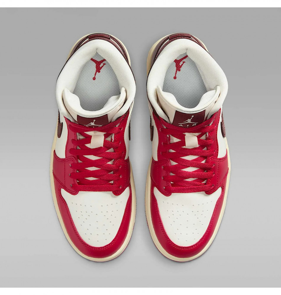 Жіночі кросівки Nike Air Jordan 1 Mid BQ6472-119