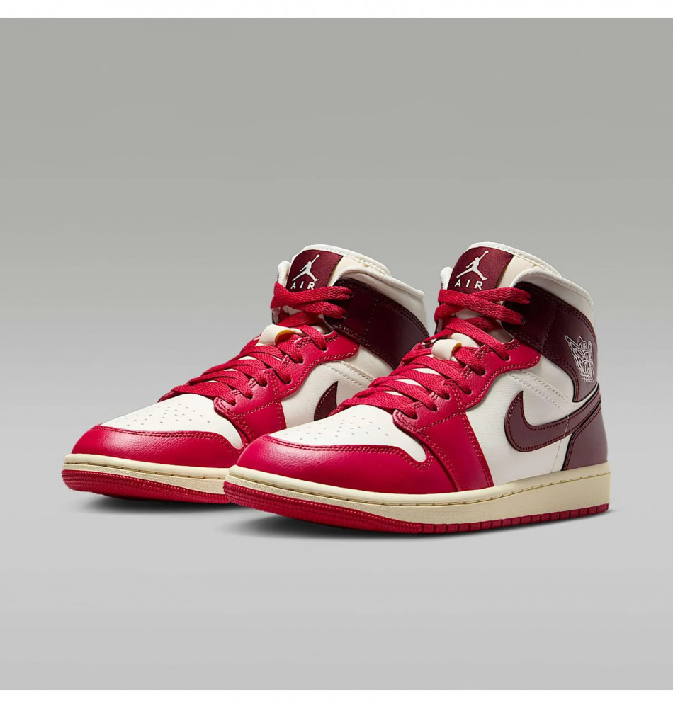 Женские кроссовки Nike Air Jordan 1 Mid Triple BQ6472-119_image_4