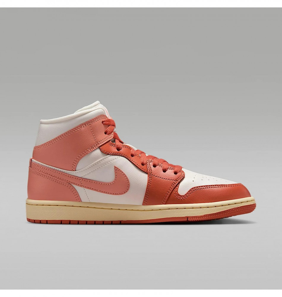 Жіночі кросівки Nike Air Jordan 1 Mid BQ6472-180