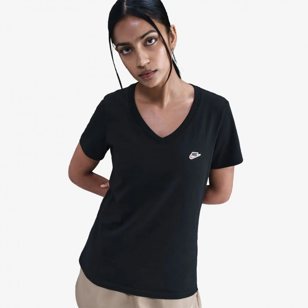 Женская футболка Nike Sportswear DZ4682-010