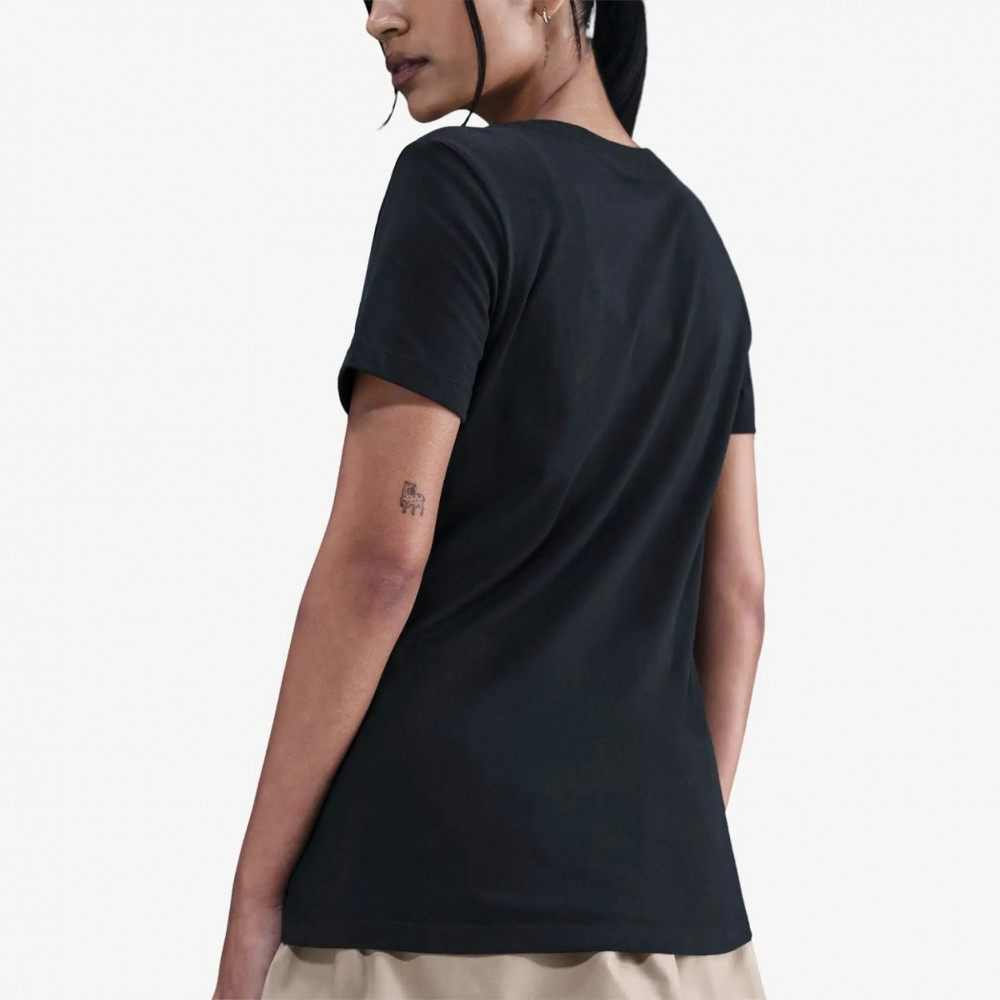 Женская футболка Nike Sportswear DZ4682-010