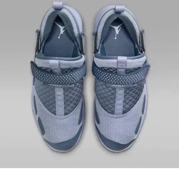 Женские кроссовки Wmns Jordan Trunner Lx Triple HQ2164-010