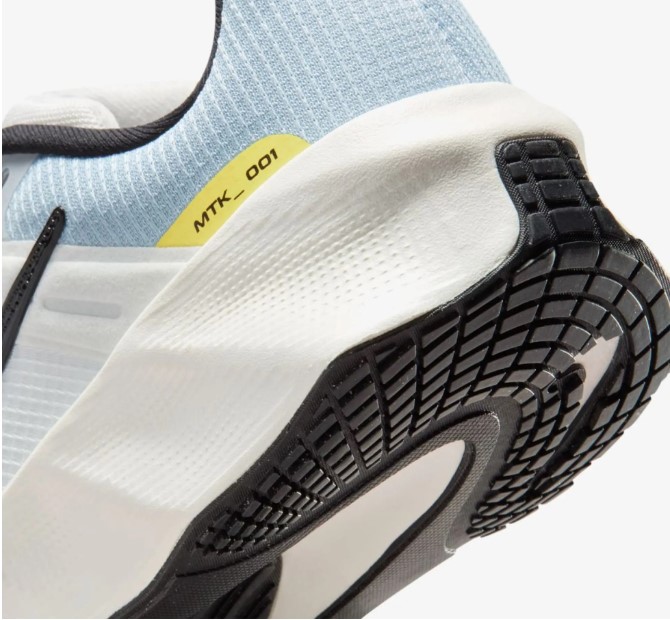 Женские кроссовки Nike W Metro Tek HQ2312-102_image_8