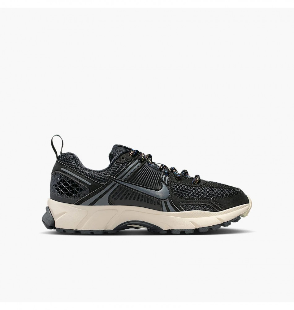 Кросівки Nike Vomero 5 IB5853-001