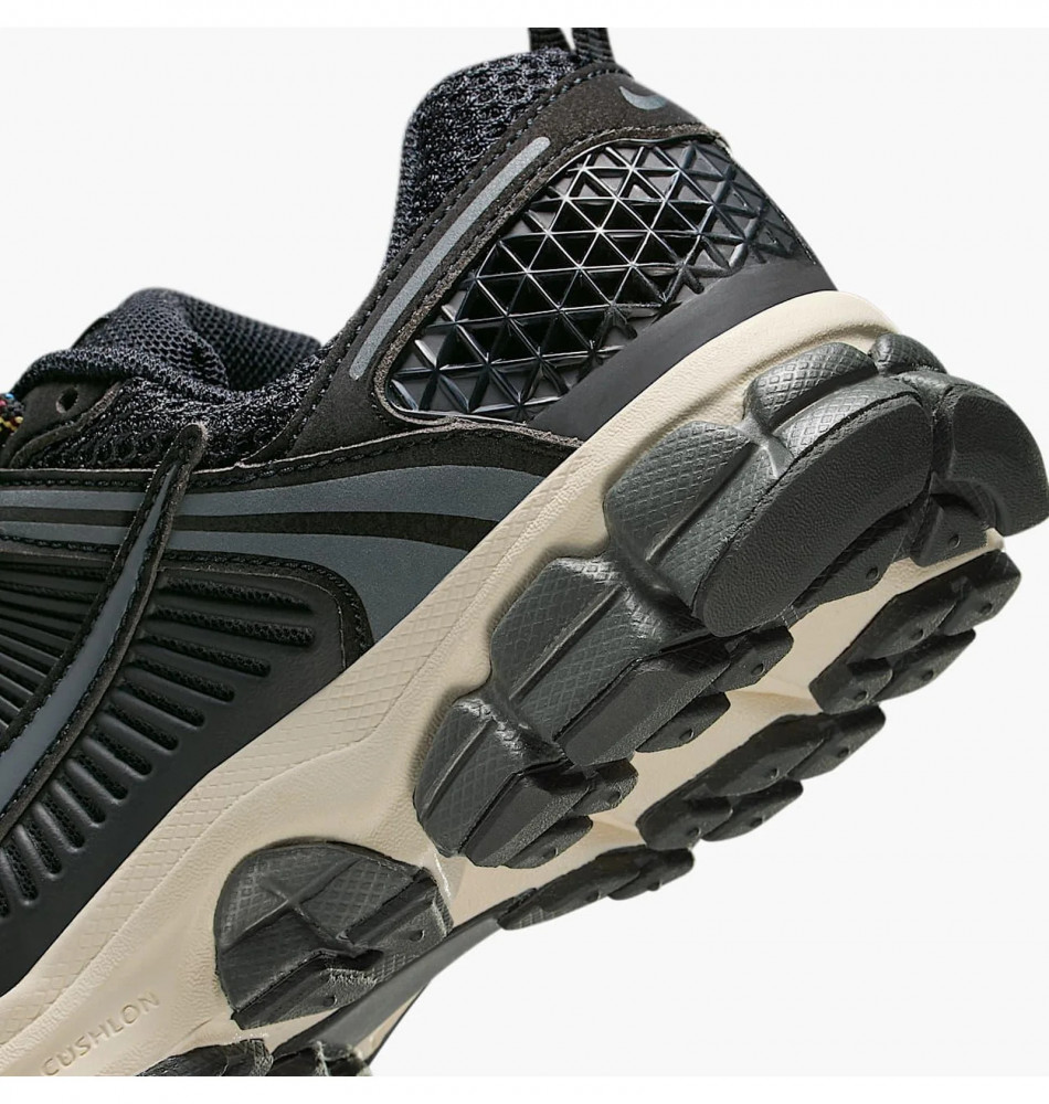 Кросівки Nike Vomero 5 IB5853-001_image_7
