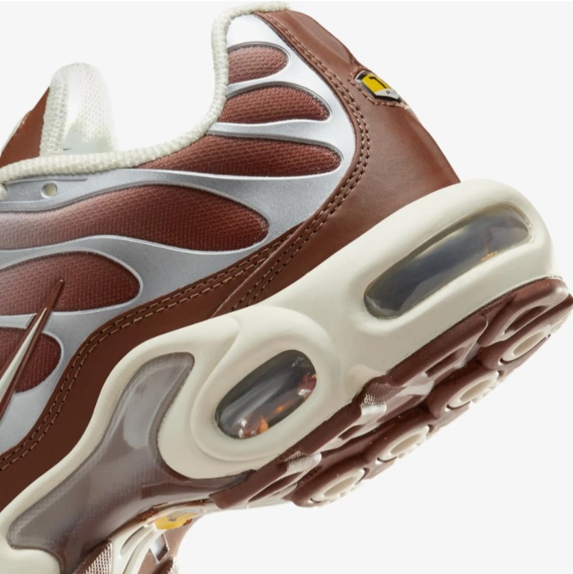 Женские кроссовки Nike Wmns Air Max Plus Dark Pony II7637-200_image_5