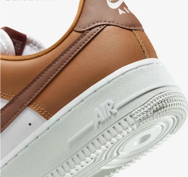 Кроссовки женские Nike Air Force 1 07 IM6364-200_image_5