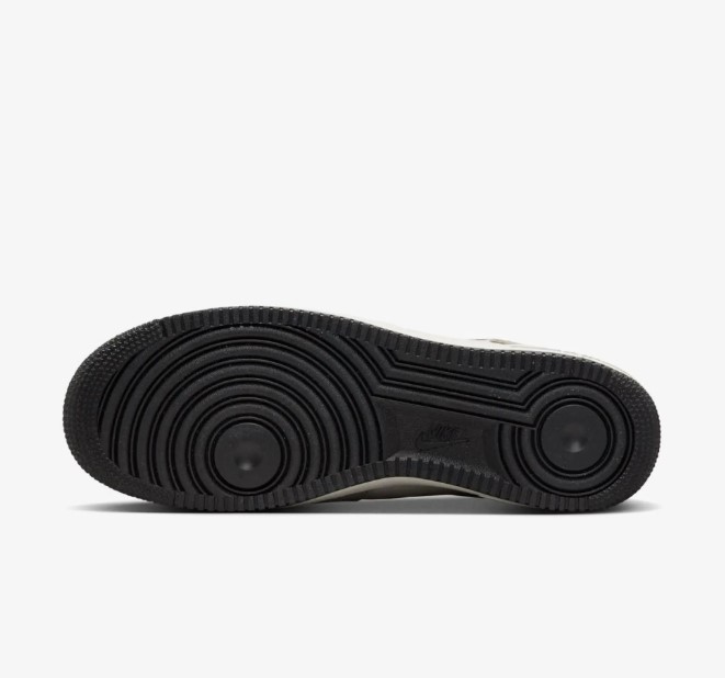 Мужские кроссовки Nike Air Force 1 07 Lv8 IO2077-030_image_4