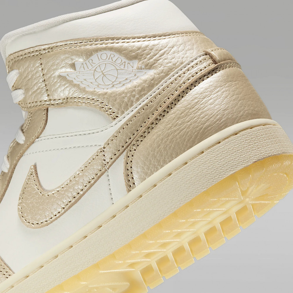 Кроссовки женские Air Jordan 1 Mid Se HV5159-100_image_9