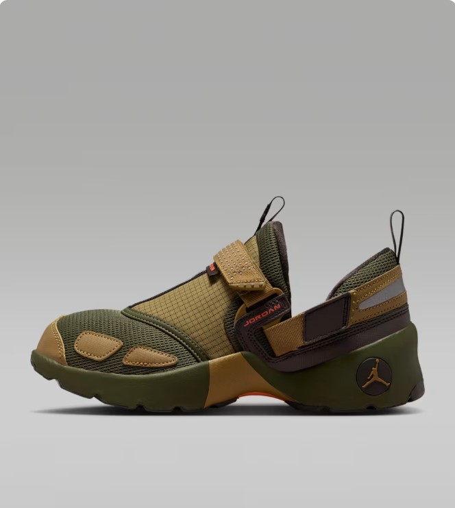 Женские кроссовки Jordan Trunner LX IO4190-300_image_3