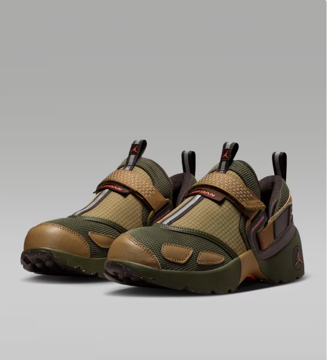 Женские кроссовки Jordan Trunner LX IO4190-300_image_5