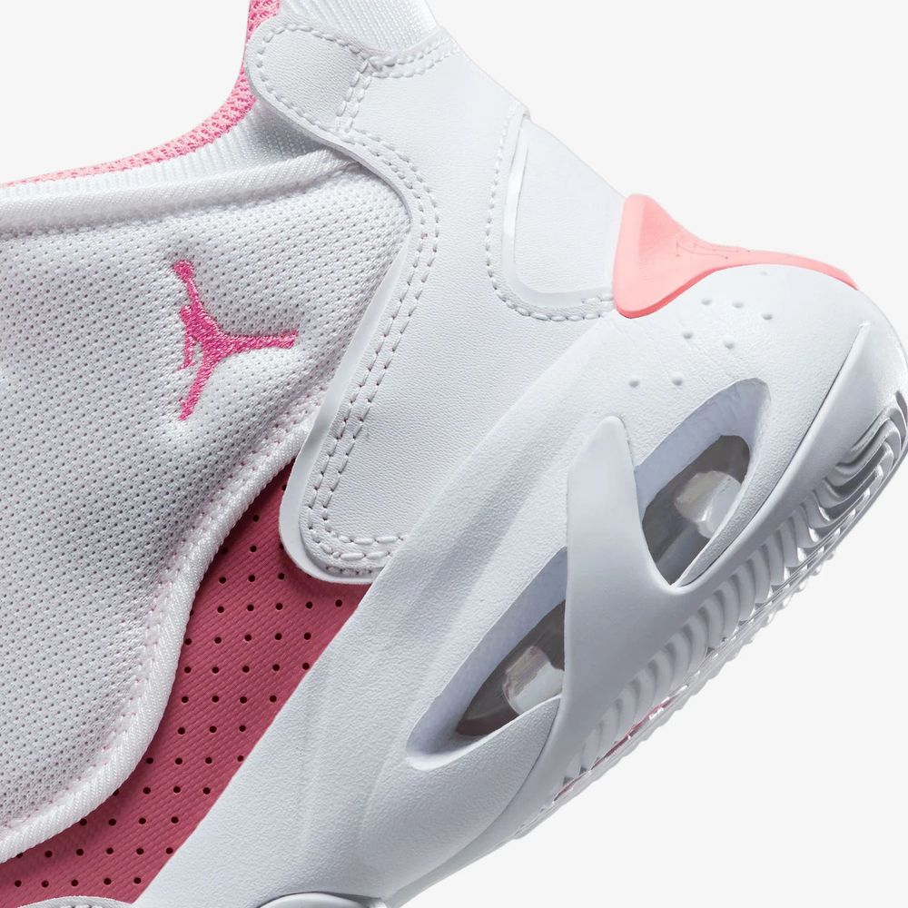 Женские кроссовки Jordan Max Aura 4 DQ8404-116_image_4