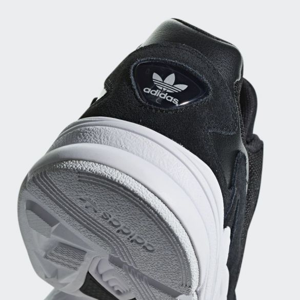 Женские кроссовки Adidas Falcon B28129_image_8