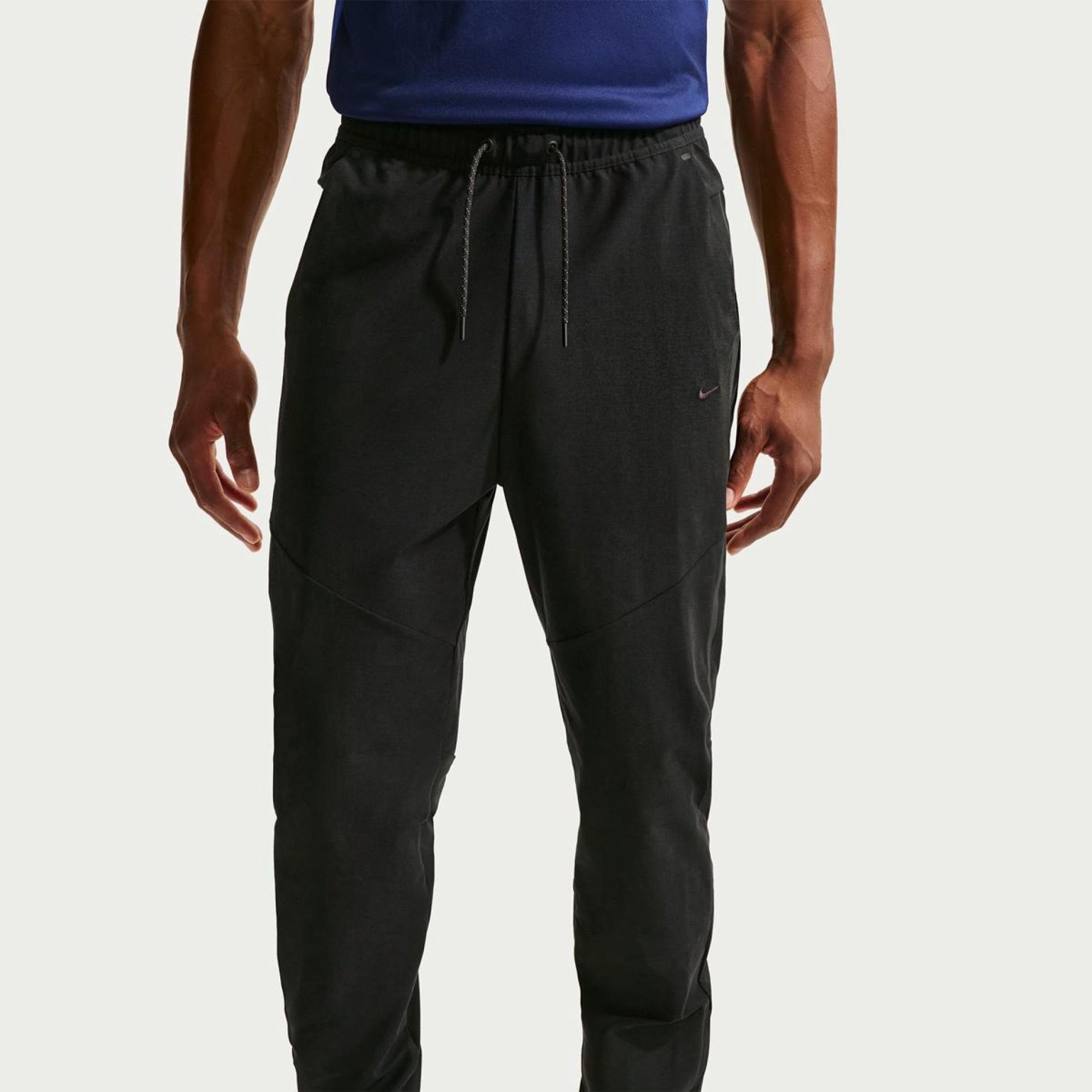 Чоловічі брюки NIKE M NK TECH SHORI KNIT DRILL PNT IF1404-010