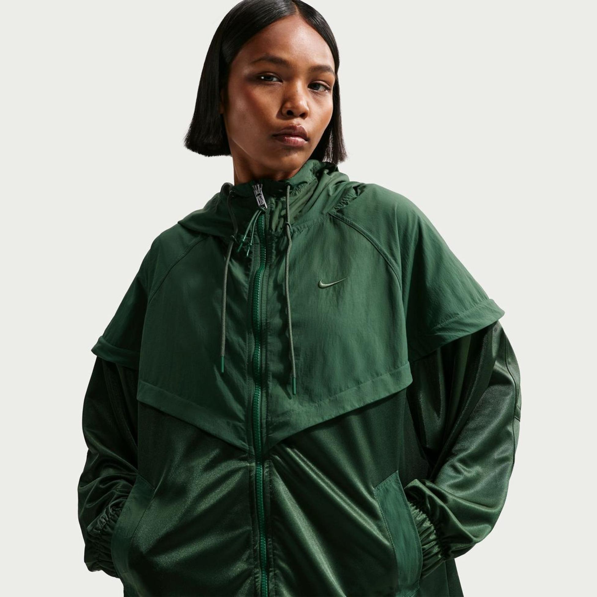 Женская толстовка NIKE W NSW OS HOODED WR JKT MOD IF0270-323