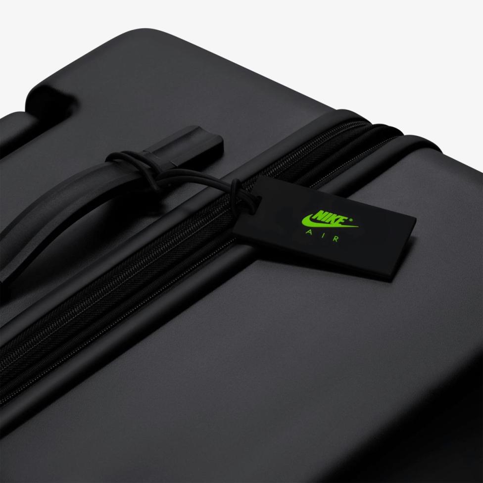 Чемодан NIKE NK 29IN HARDSHELL LUGGAGE HV8586-010_image_7