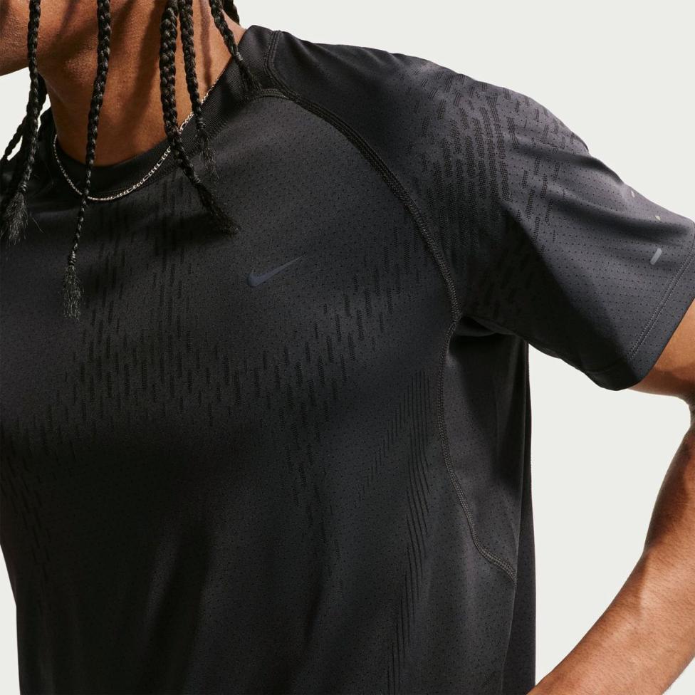 Чоловіча футболка NIKE M NK DFADV STRIDE NVLTY SS TOP IF2088-010_image_3