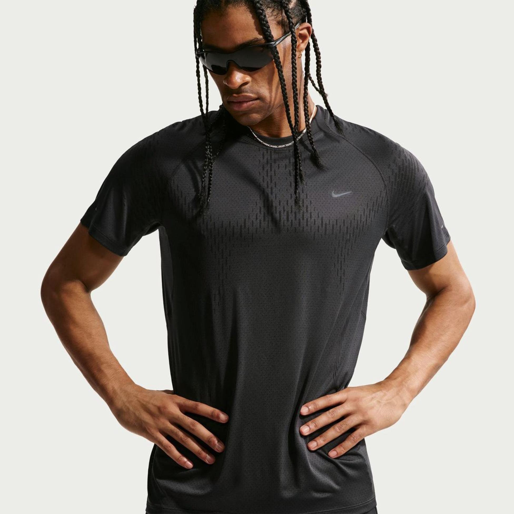 Чоловіча футболка NIKE M NK DFADV STRIDE NVLTY SS TOP IF2088-010_image_30