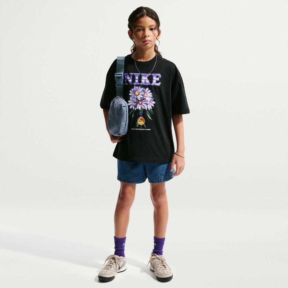 Дитяча футболка NIKE G NSW TEE FLOWERS OS IR5191-010_image_4