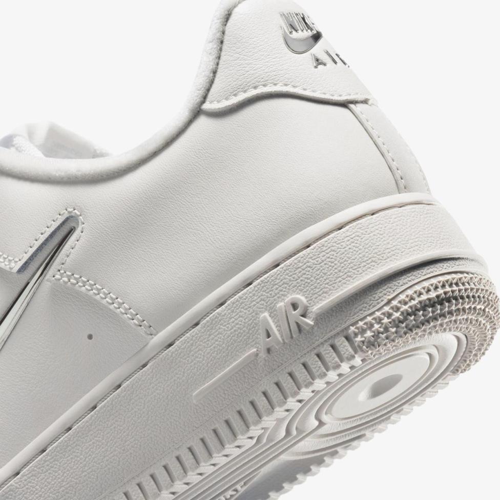 Жіночі кросівки NIKE WMNS AIR FORCE 1 '07 IU7558-030_image_8