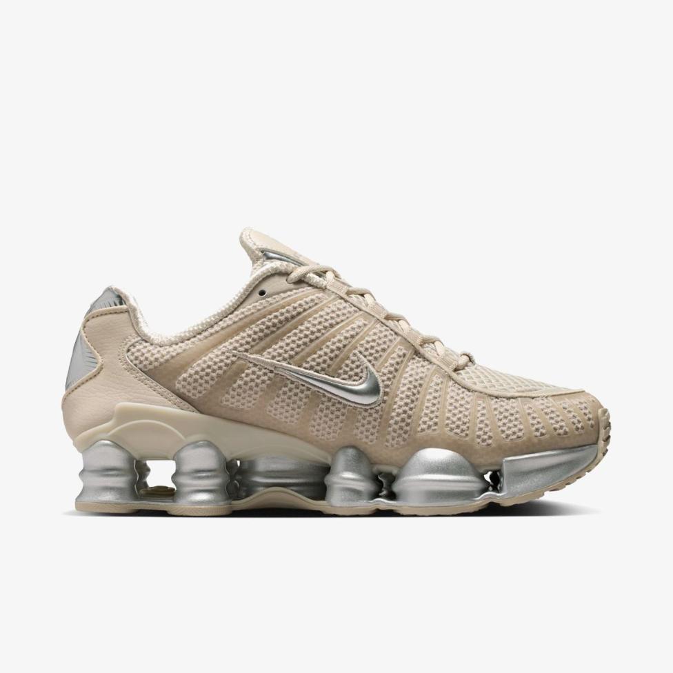 Жіночі кросівки NIKE W SHOX TL IH2559-200_image_3