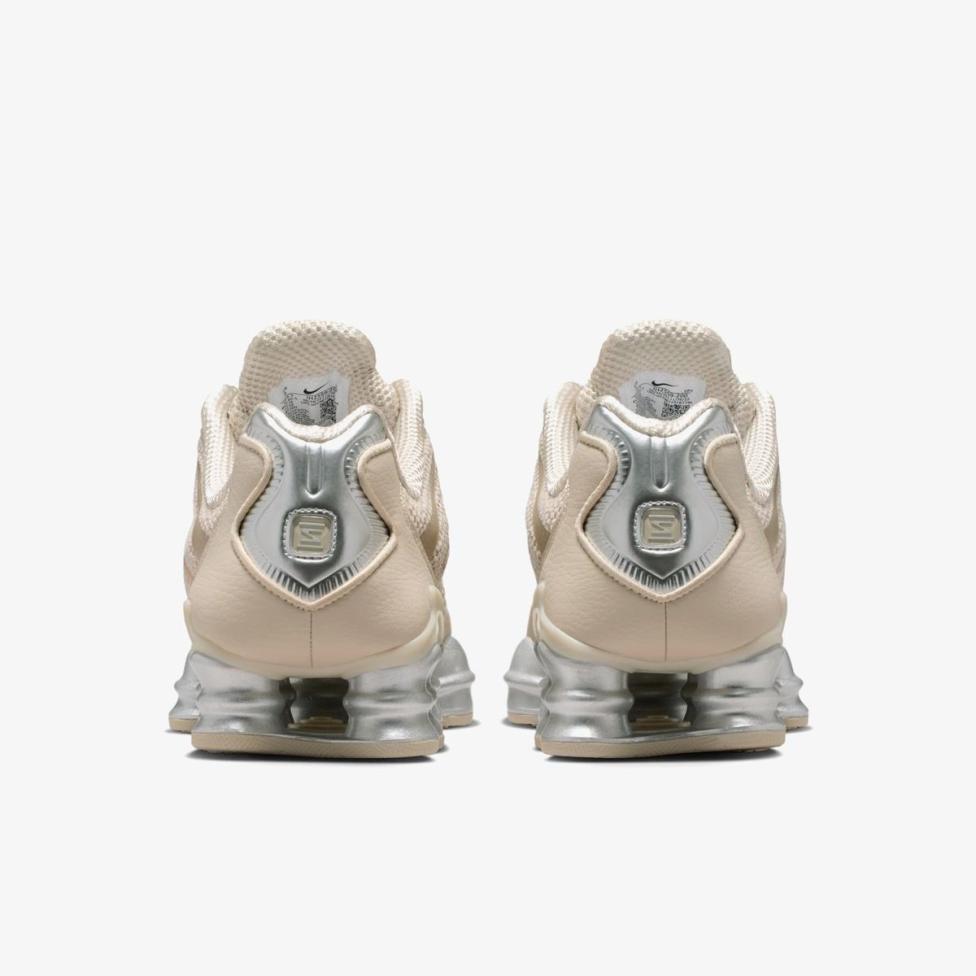 Жіночі кросівки NIKE W SHOX TL IH2559-200_image_6