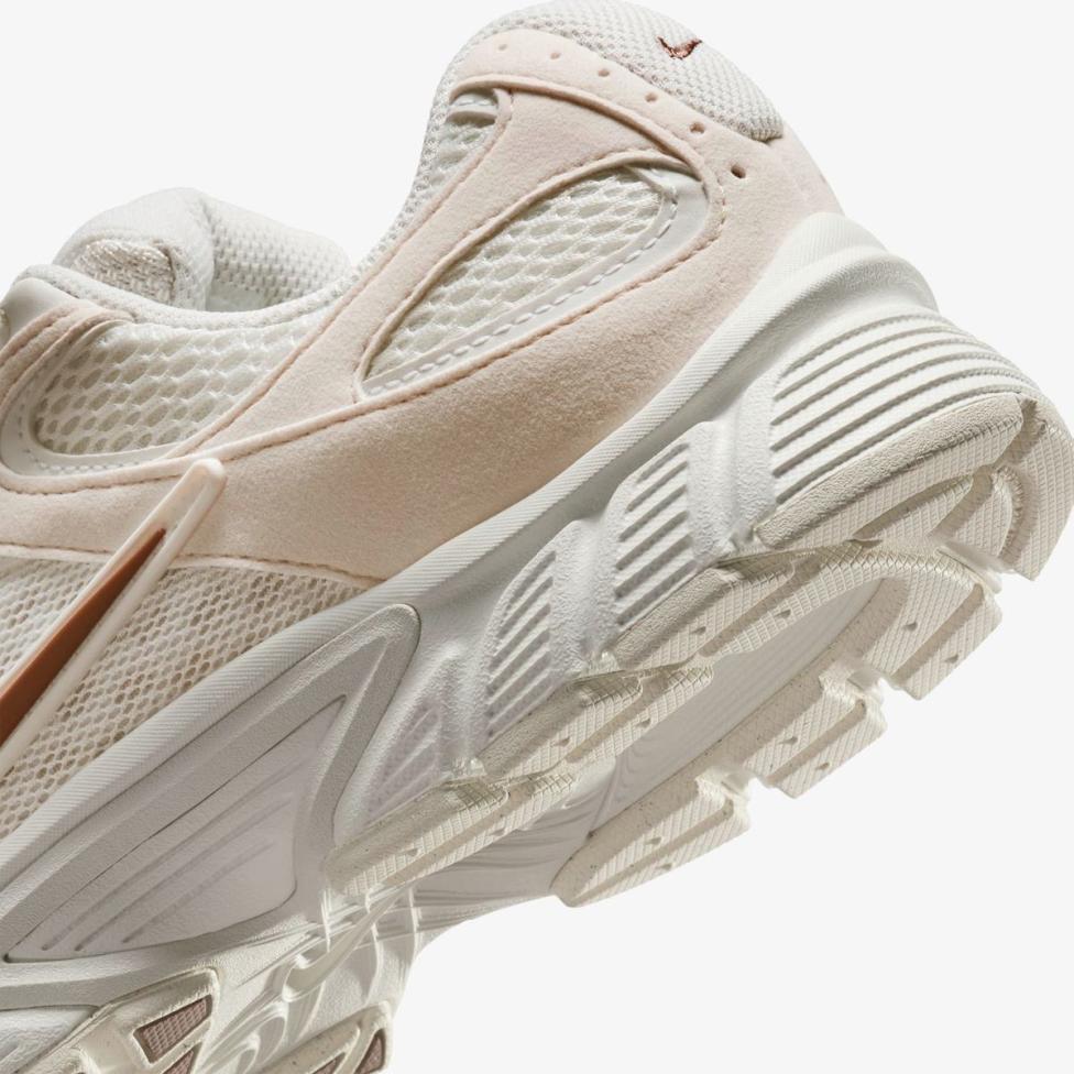 Женские кроссовки NIKE W V5 RNR S IQ7577-121_image_8