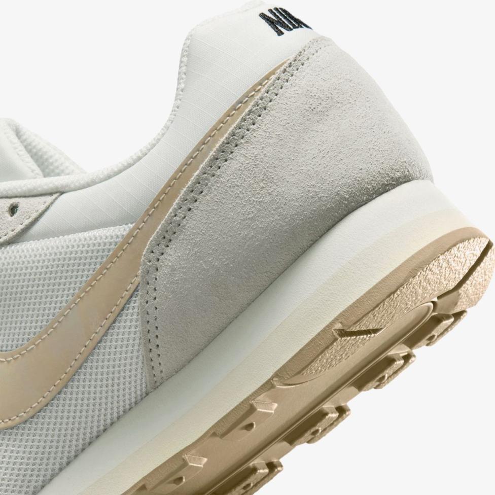 Женские кроссовки NIKE WMNS MD RUNNER 2 SE IR1378-100_image_8