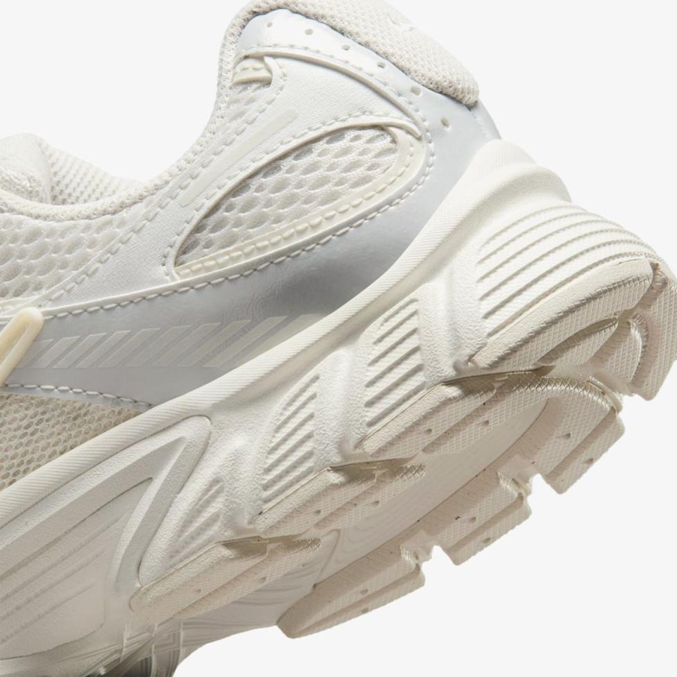 Женские кроссовки NIKE W V5 RNR IQ0276-030_image_8