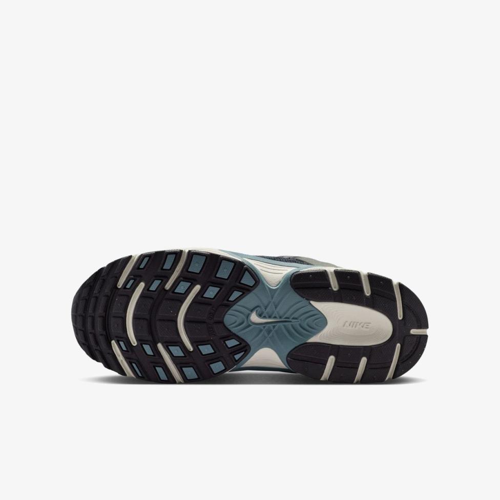 Дитячі кросівки NIKE V5 RNR SUEDE (GS) IO1644-003_image_9
