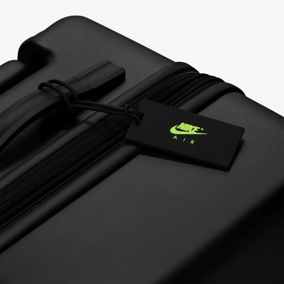Чемодан NIKE NK 26IN HARDSHELL LUGGAGE IO0771-010_image_7