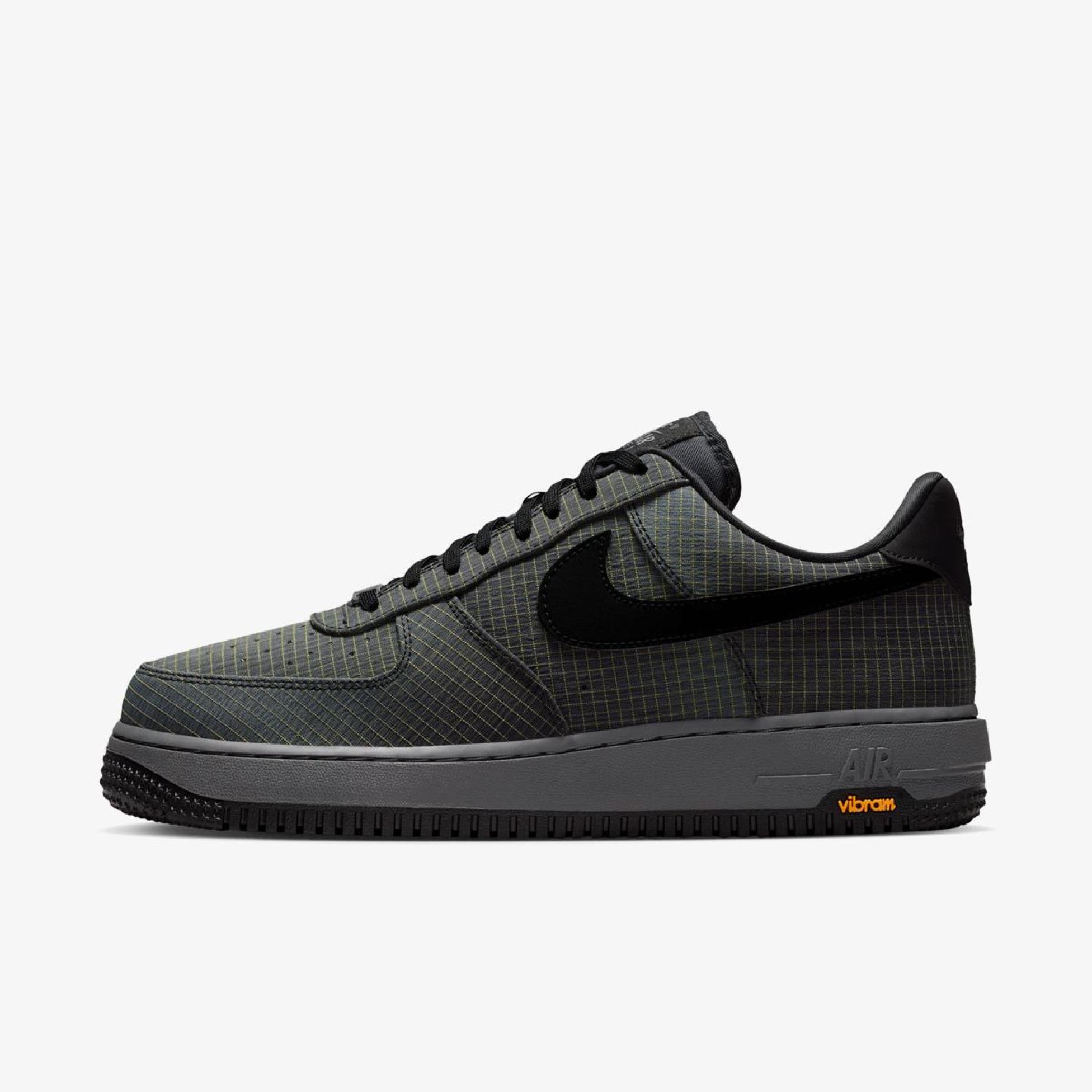 Чоловічі кросівки NIKE AIR FORCE 1 '07 LX VIBRAM IH1943-001_image_47