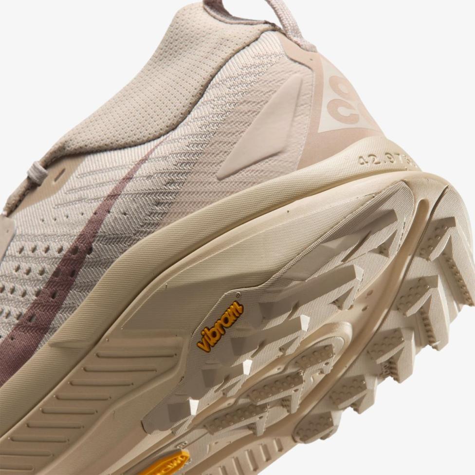 Чоловічі кросівки NIKE ACG ZEGAMA TRAIL HV8113-200_image_8