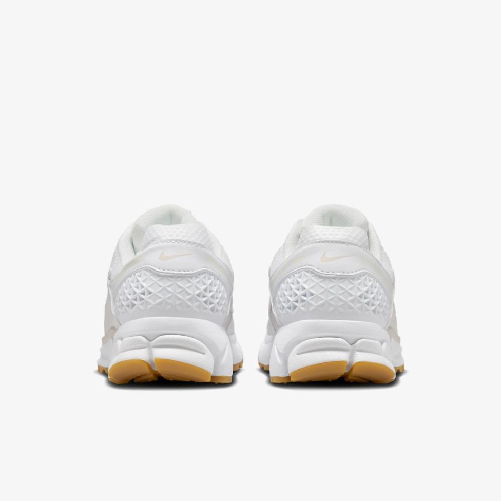 Женские кроссовки NIKE W ZOOM VOMERO 5 FJ2028-104_image_6