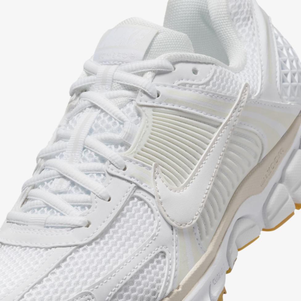 Женские кроссовки NIKE W ZOOM VOMERO 5 FJ2028-104_image_7