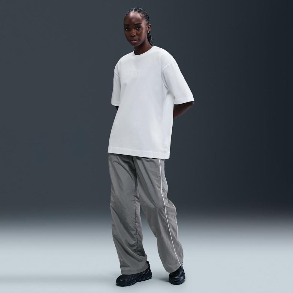 Женская футболка NIKE W NSW LUXE SS TEE RELAX HV4957-100_image_4