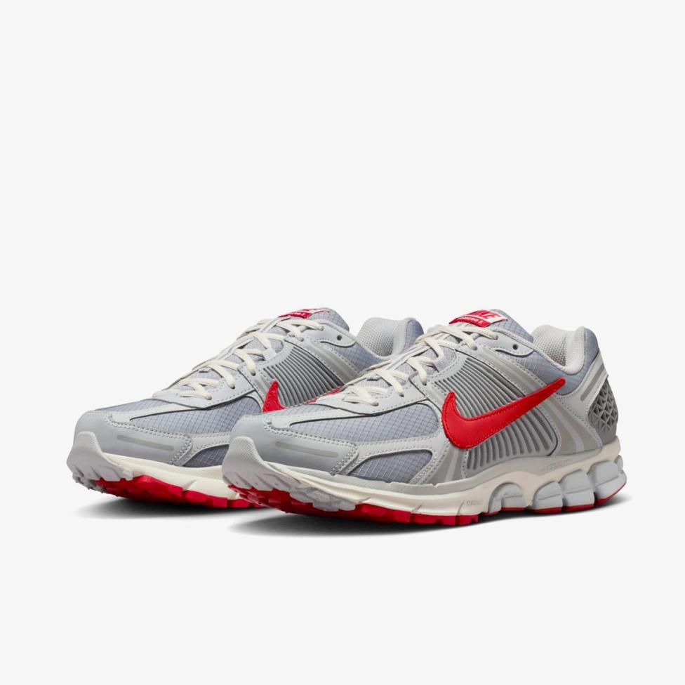 Мужские кроссовки NIKE ZOOM VOMERO 5 SE IQ6589-001_image_5