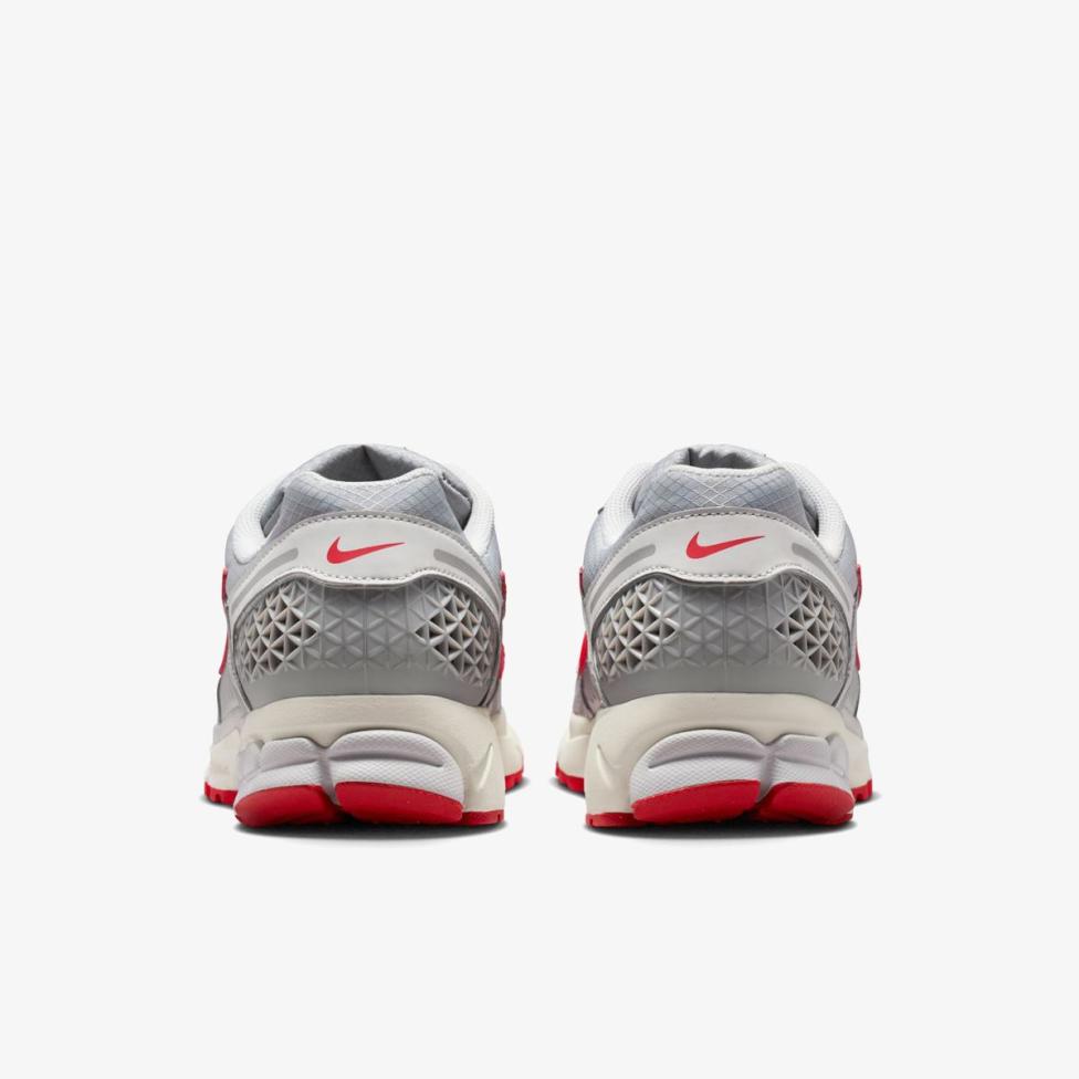 Мужские кроссовки NIKE ZOOM VOMERO 5 SE IQ6589-001_image_6