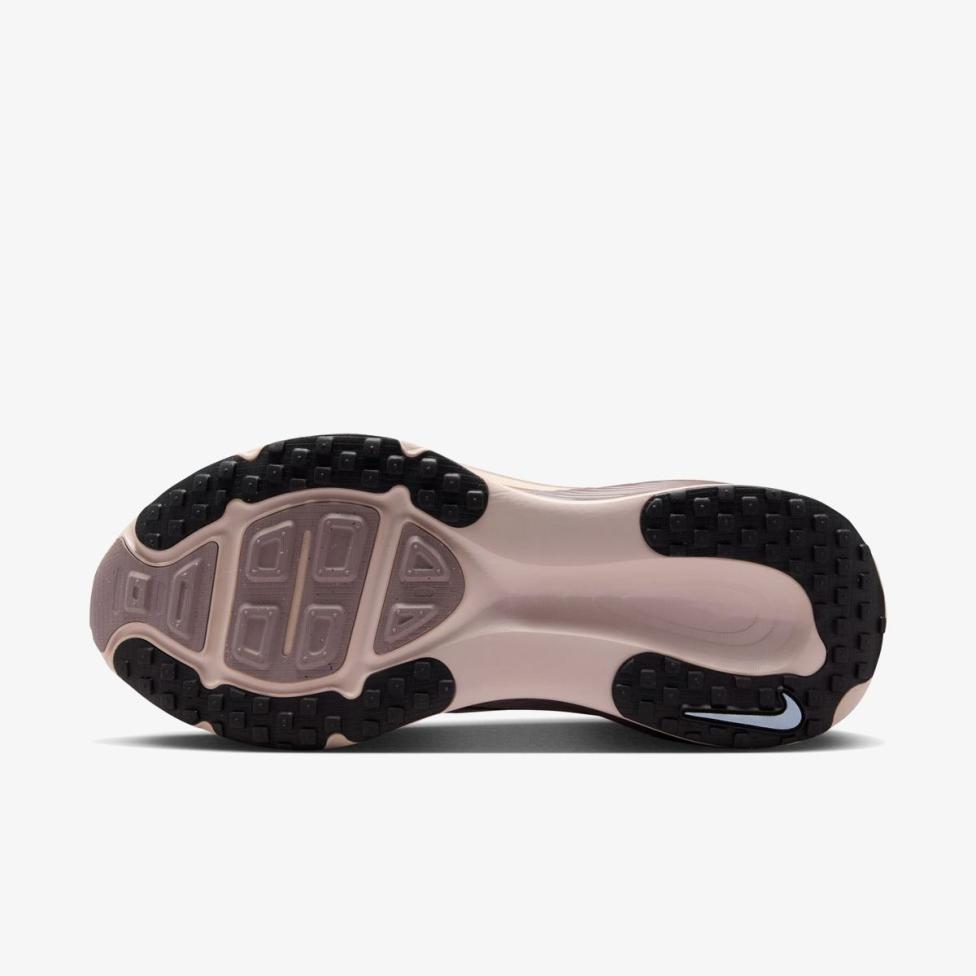Женские кроссовки NIKE W VOMERO 18 HM6804-607_image_23