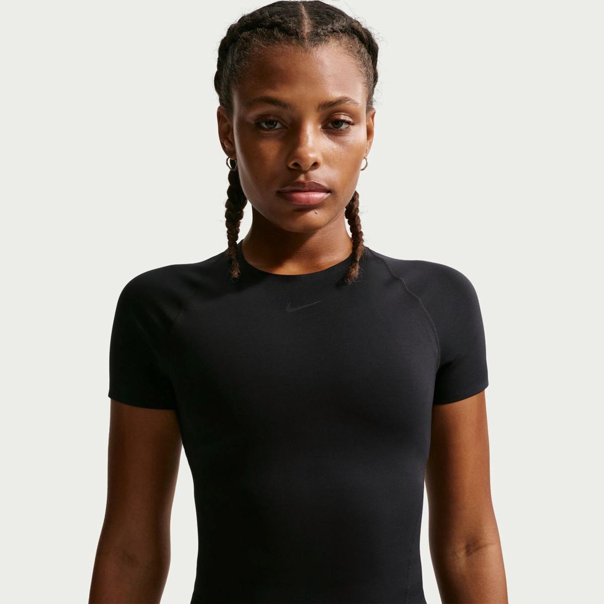 Жіноча футболка NIKE W NK DF UNVRSA SS TOP SNL IO1271-010_image_49