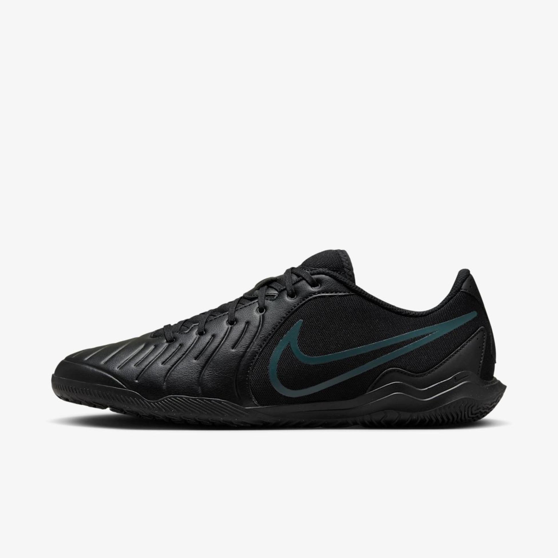 Мужские бутсы NIKE LEGEND 10 CLUB IC DV4343-002