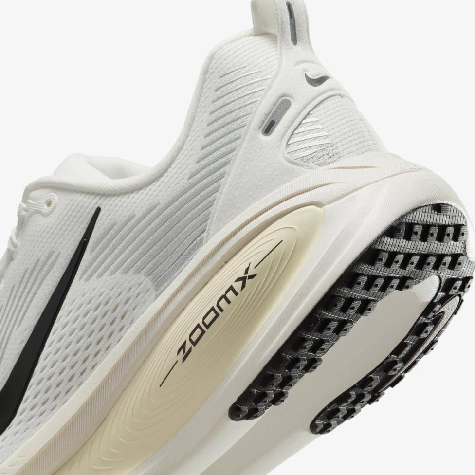 Чоловічі кросівки NIKE VOMERO 18 COCONUT MILK HM6803-101_image_8